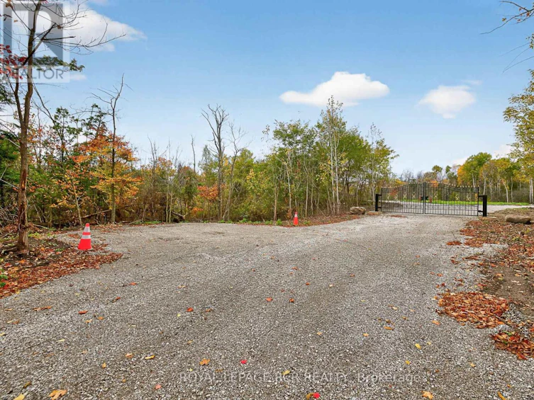 4560 Anderson St Street, Whitby, ON, L1R 2W1 - 20