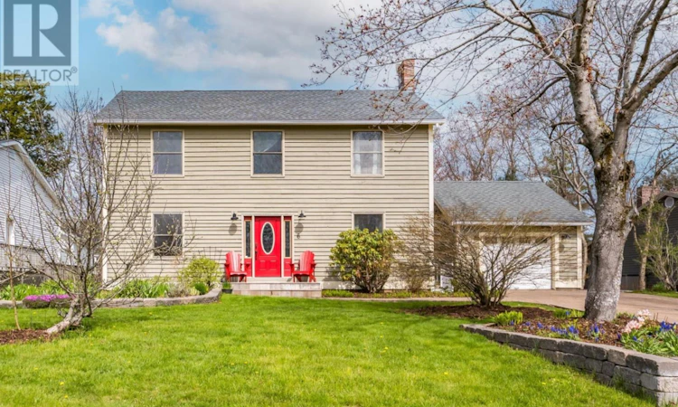 6 Castleton Crescent
