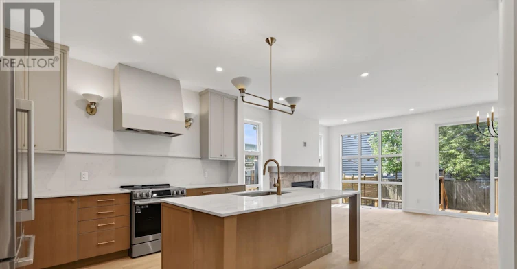 A-608 Tweedsmuir Avenue, Ottawa, ON, K1Z 5P3 - 4