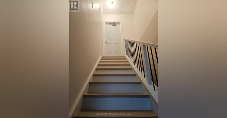 804 Hot Springs Way, Ottawa, ON, K1V 1R9 - 2