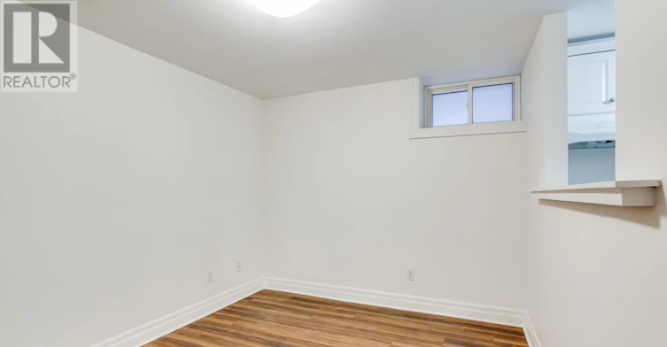 L-116 Gillard Avenue, Toronto, ON, M4J 4N6 - 9