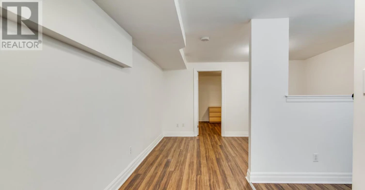 L-116 Gillard Avenue, Toronto, ON, M4J 4N6 - 3