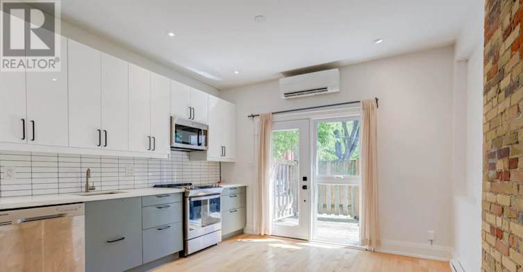 3-167 Broadview Avenue, Toronto, ON, M4M 2G3 - 8