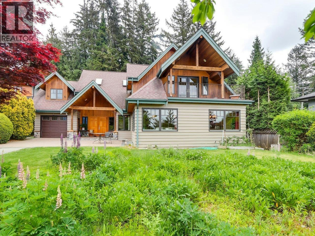 4072 Skyline Drive, North Vancouver, BC, V7R 3G7