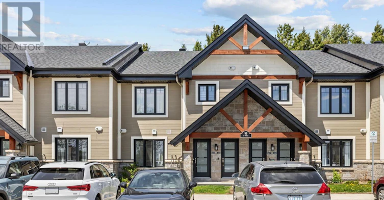 405-99 St Moritz Trail, Russell, ON, K0A 1W0