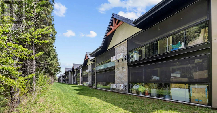 405-99 St Moritz Trail, Russell, ON, K0A 1W0 - 21