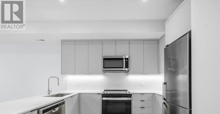 2-909 Castlefield Avenue, Toronto, ON, M6B 1C9 - 12