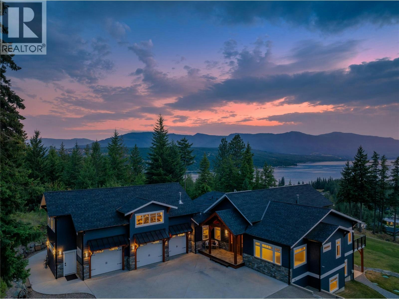 3401 Roncastle Road, Blind Bay, BC, V0E 1H1