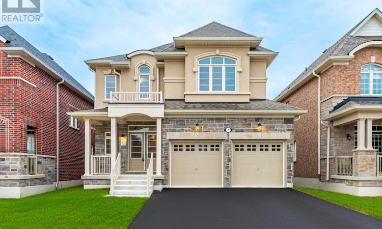 7 Jeanne Pynn Avenue