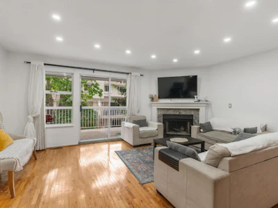 3-13981 70 Avenue - 3