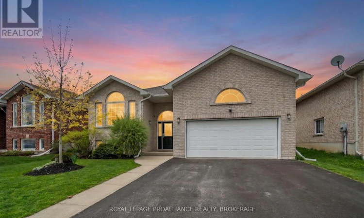 6 Ashwood Crescent