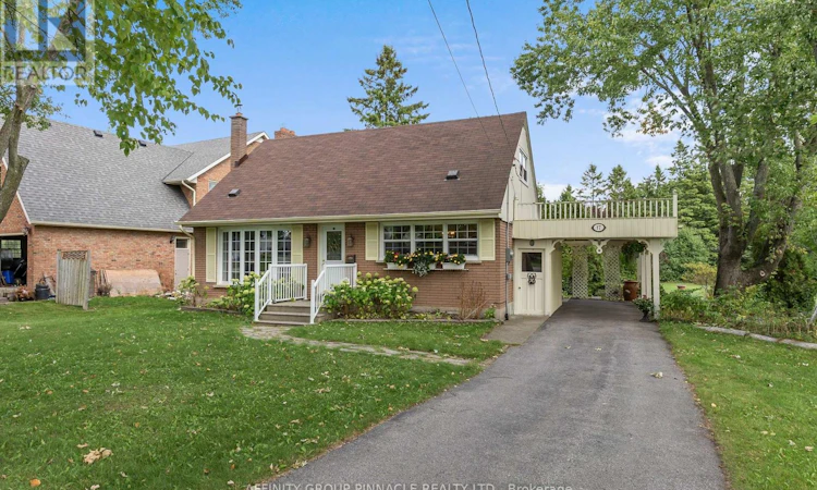 17 Richard Avenue