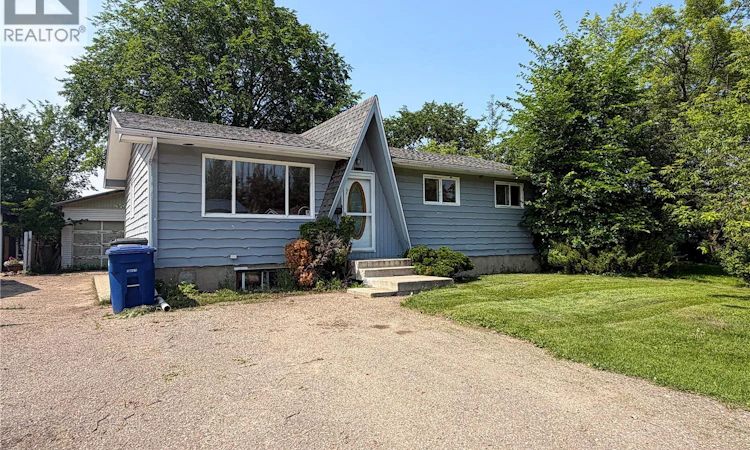 7 Dunfield Crescent