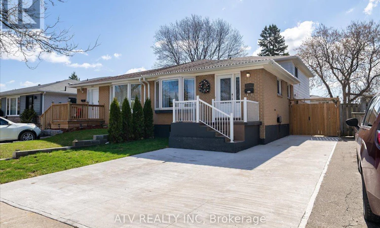 2504 Glamworth Crescent