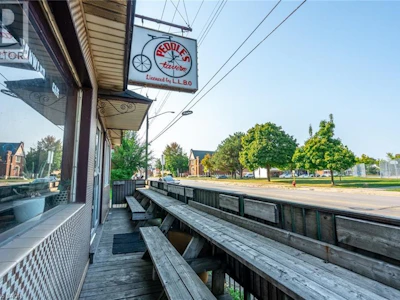 1490 Barton Street E - 5