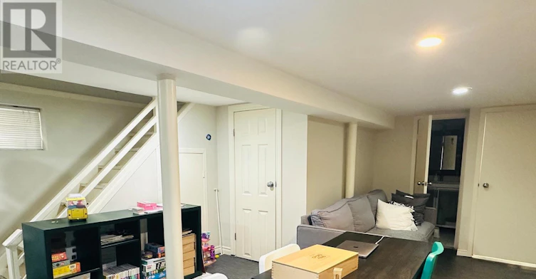 301 Old Orchard Grove, Toronto, ON, M5M 2E6 - 9