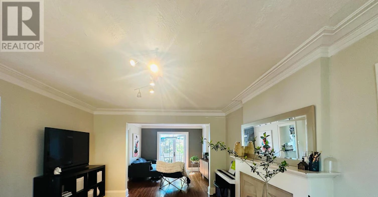 301 Old Orchard Grove, Toronto, ON, M5M 2E6 - 3