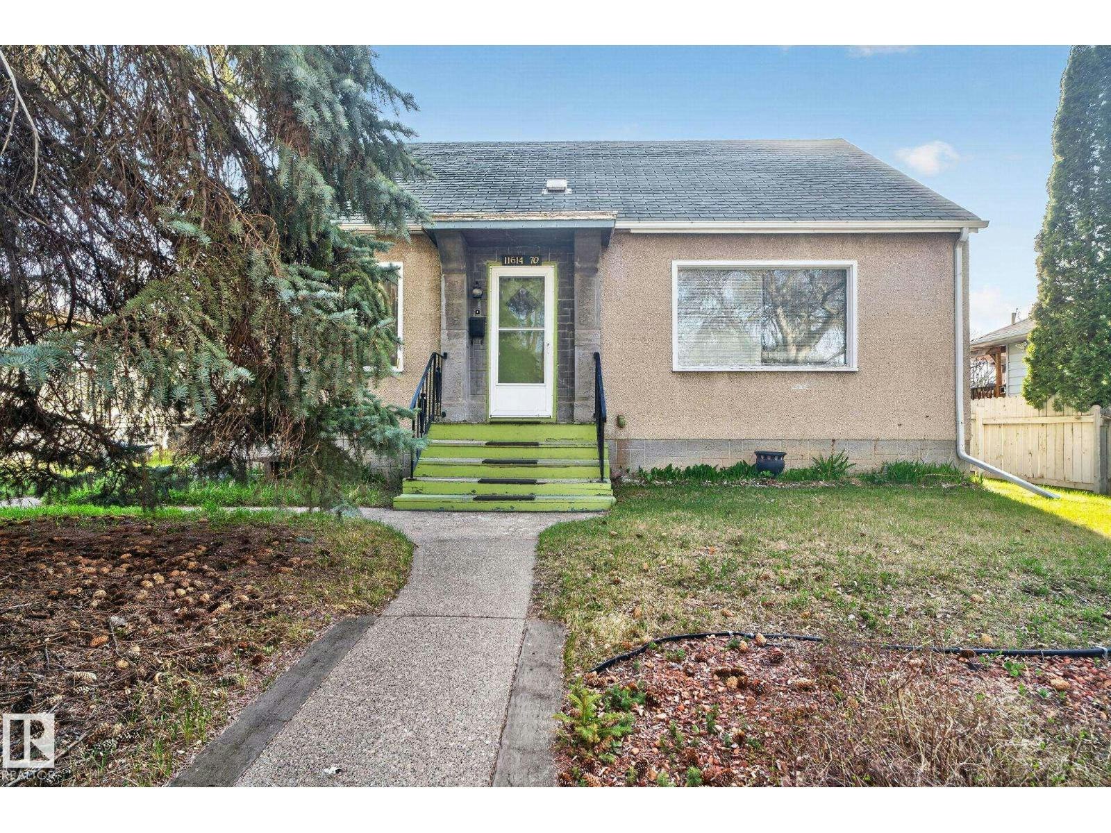11614 70 Street NW, Edmonton, AB, T5B 1T5