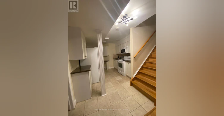 3197 Oakview Road, Mississauga, ON, L5N 7N9 - 2