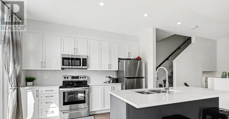 906 Lixnaw Court, Manotick, ON, K2J 6Y3 - 14
