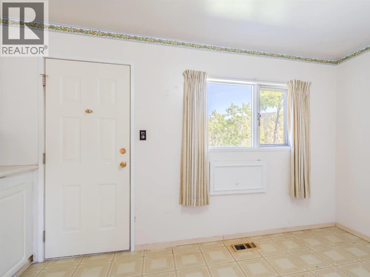 125-145 Dogwood Avenue, 100 Mile House, BC, V0K 2E0 - 9