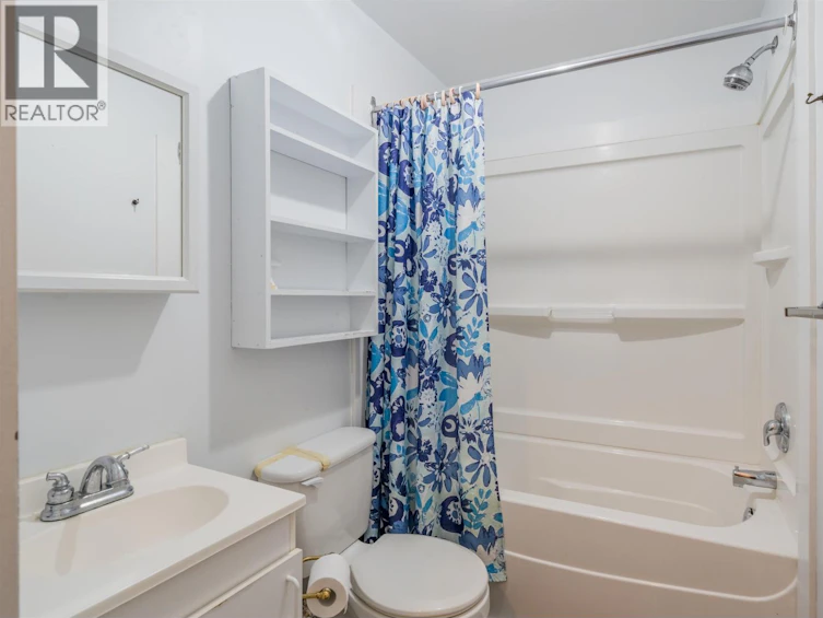 125-145 Dogwood Avenue, 100 Mile House, BC, V0K 2E0 - 12