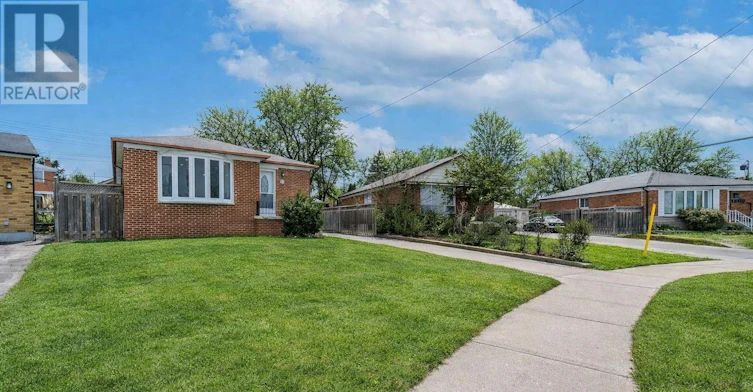 BSMT-102 Golfhaven Drive, Toronto, ON, M1G 2E3