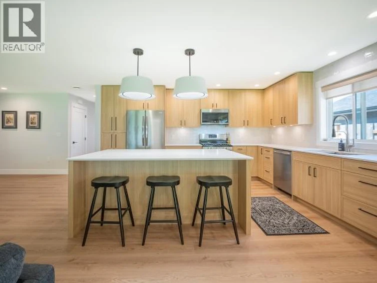 4100 Beausejour Avenue, Powell River, BC, V8A 0A8 - 8