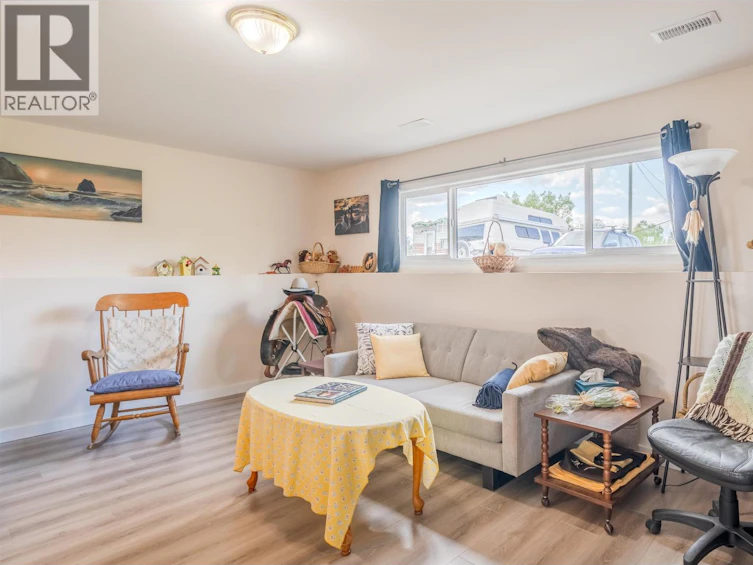 5576-103 Mile Lake Road, 103 Mile House, BC, V0K 2E1 - 17