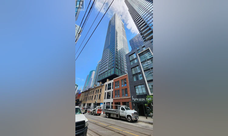 1506-327 King Street W