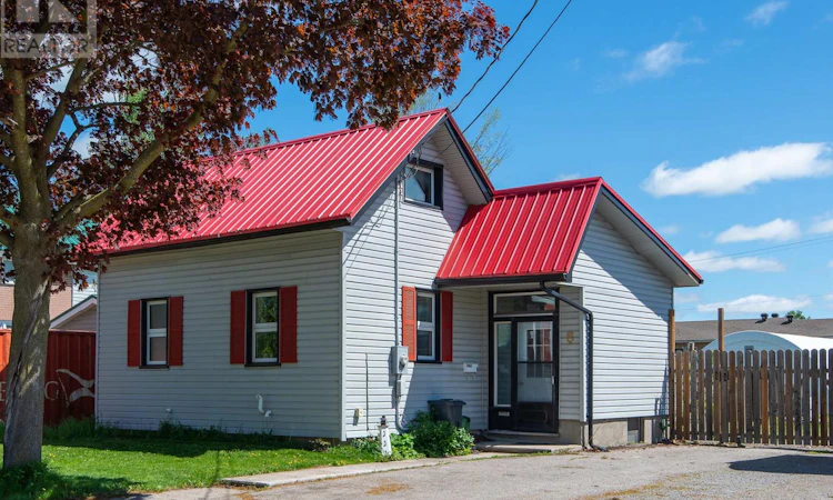 8 Wolfe Street
