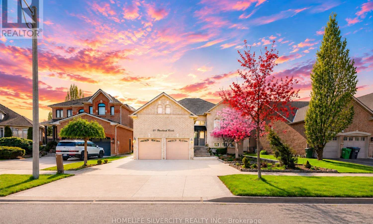 61 Pinebrook Circle