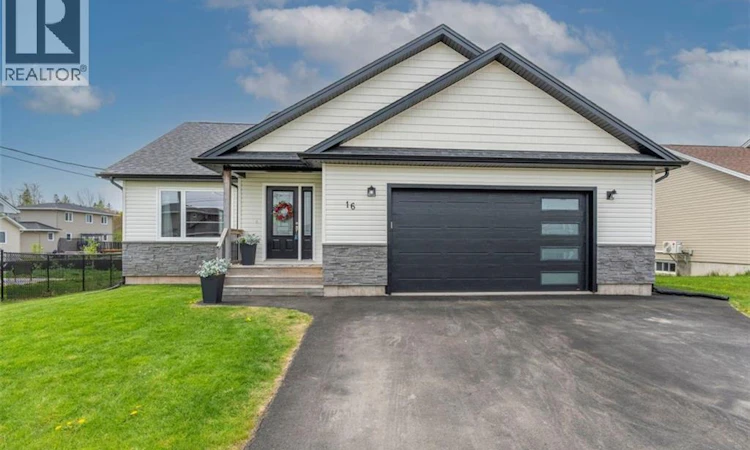 16 Pebble Creek Way