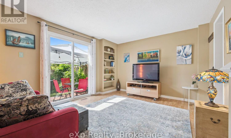 44-40 Silvercreek Parkway N