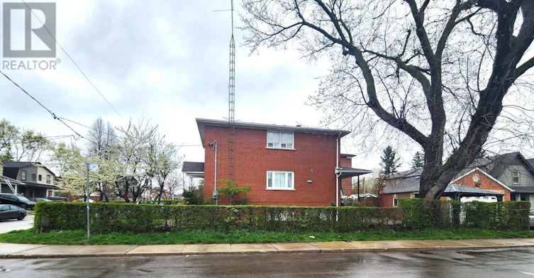 7 Cliff Street, Toronto, ON, M6N 4L5 - 4