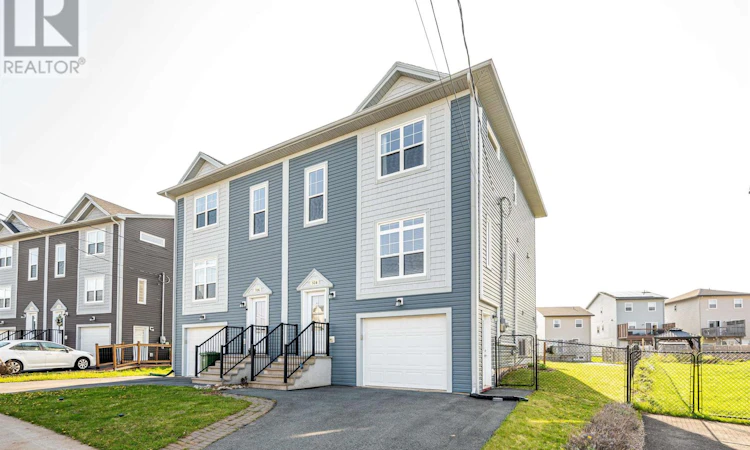 108 Onyx Crescent