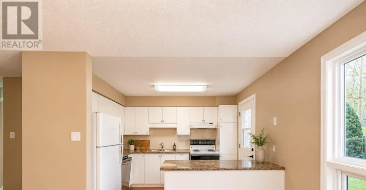 16-925 Lawson Road, London, ON, N6G 4G2 - 4