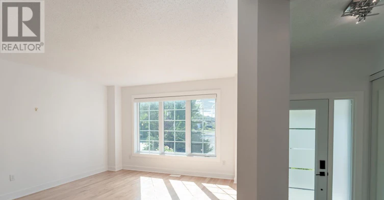 28 Chartwell Avenue, Ottawa, ON, K2G 6L6 - 9