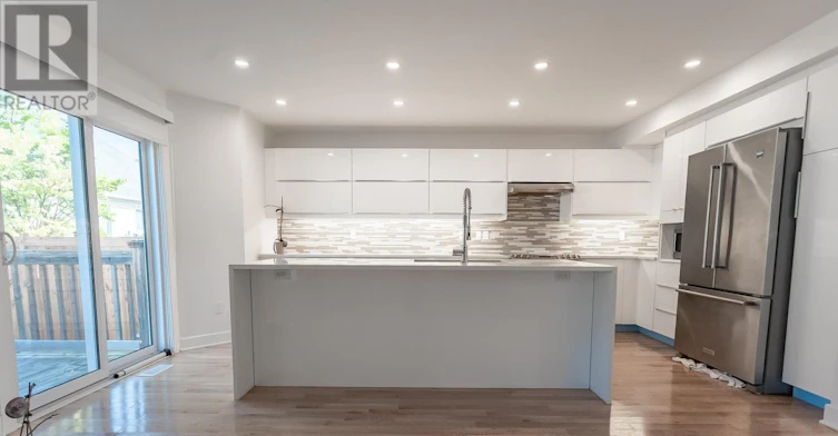 28 Chartwell Avenue, Ottawa, ON, K2G 6L6 - 16