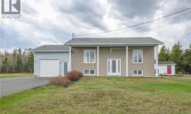 33 De La Baie Street
