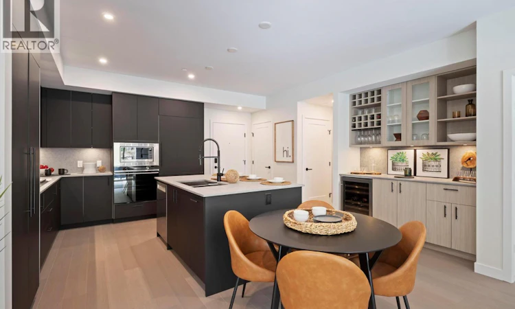 202-9652 Benchland Drive