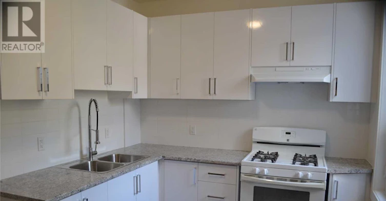MAIN-6 Rusholme Park Crescent, Toronto, ON, M6J 2C9 - 3