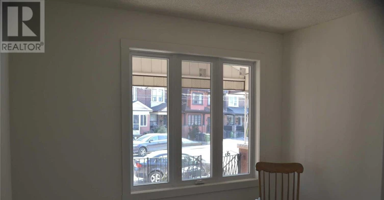 MAIN-6 Rusholme Park Crescent, Toronto, ON, M6J 2C9 - 2