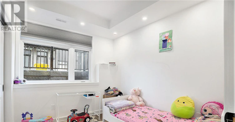 E-390 Rolling Meadow Crescent, Ottawa, ON, K1W 0B1 - 9