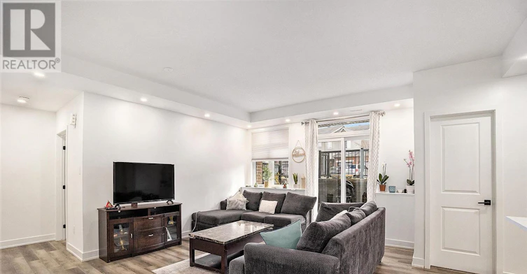 E-390 Rolling Meadow Crescent, Ottawa, ON, K1W 0B1 - 5