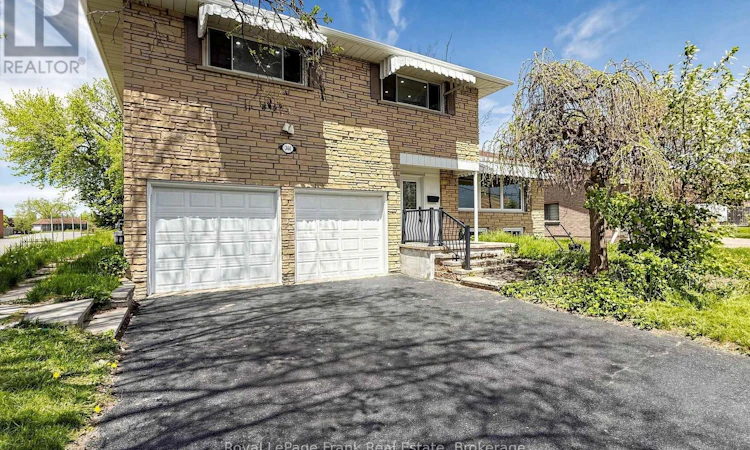 344 Rossland Road E