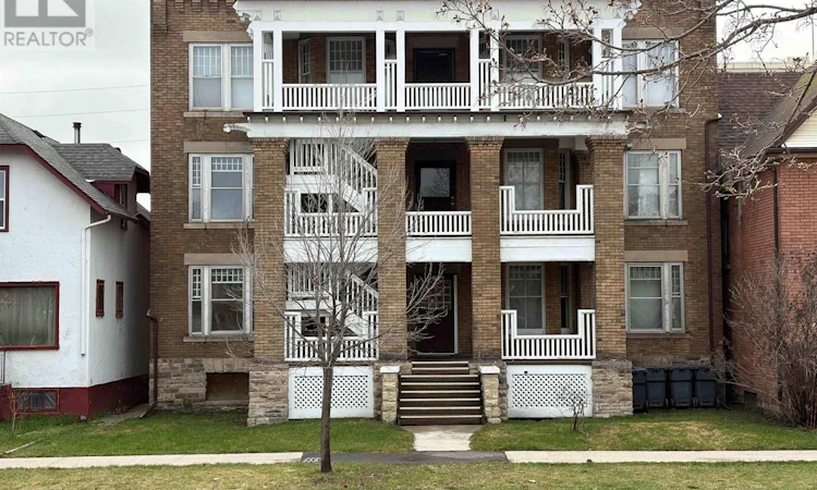 230 Brodie Street N