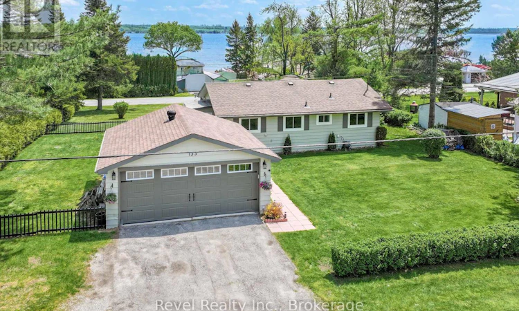 133 Victoria Drive E