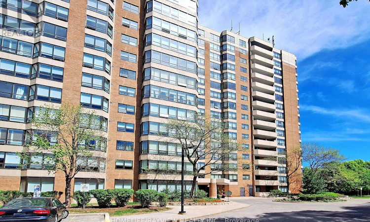 902-7601 Bathurst Street
