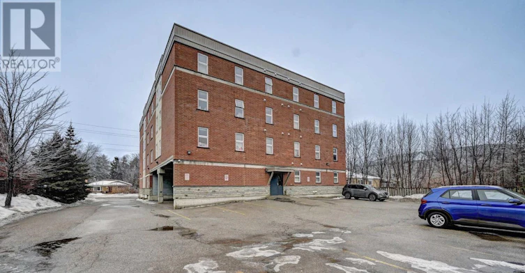 12-81 Columbia Street W, Waterloo, ON, N2L 3K7 - 35